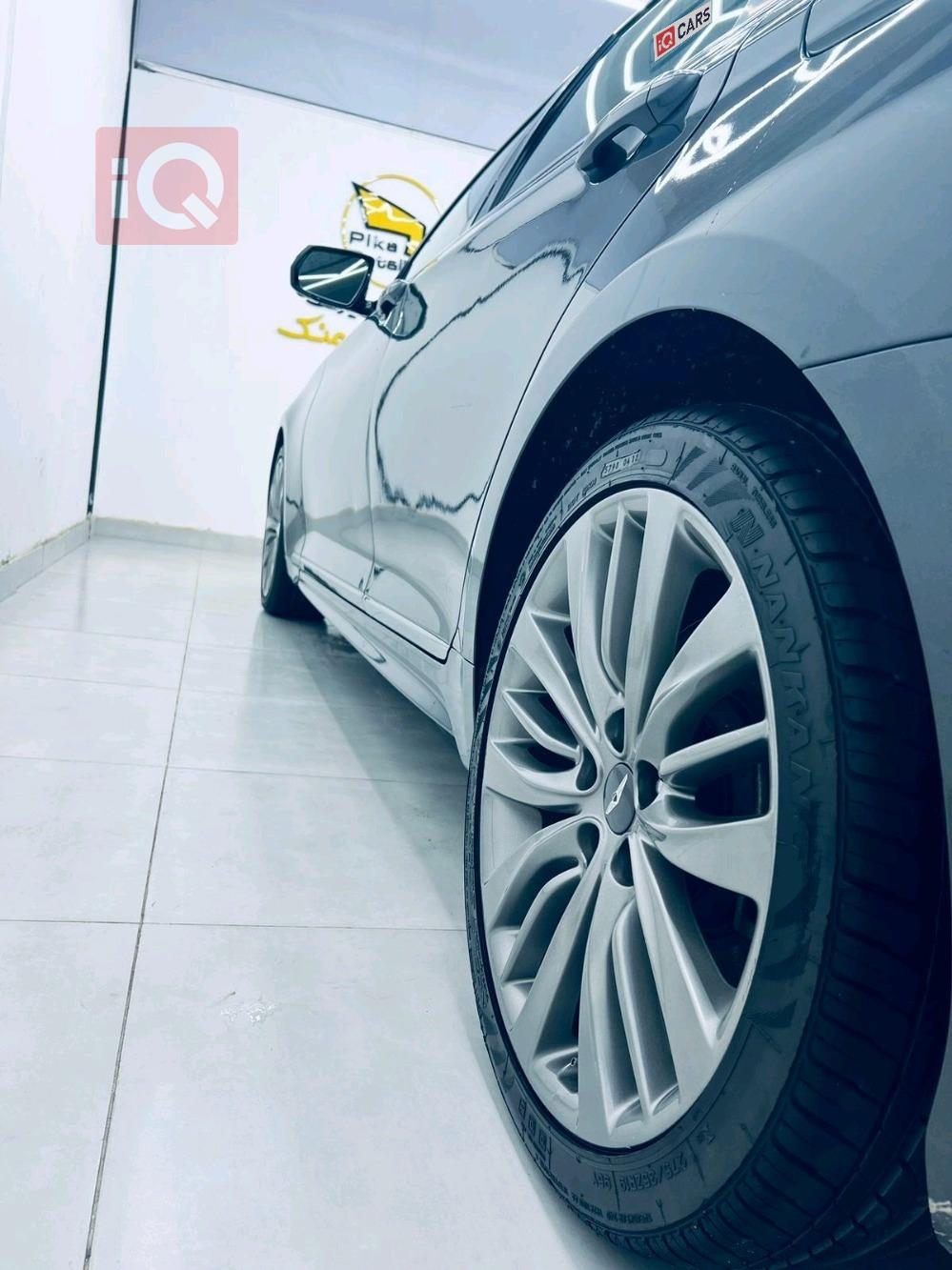 هيونداي جنسس